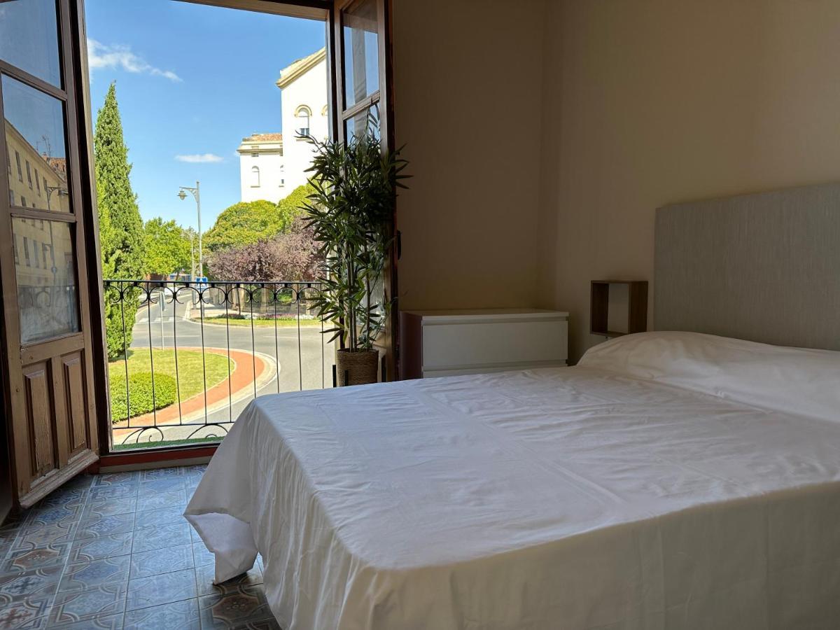 Apartamento Puente De Piedra Logrono Bagian luar foto